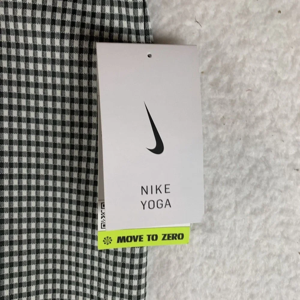 Nike cropped pants